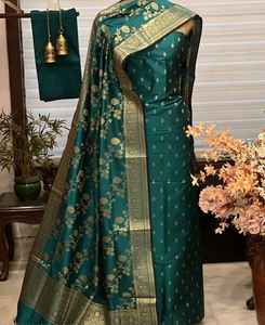 Ensemble de vêtements ethniques en soie Katan Banarasi traditionnelle de qualité supérieure pour femmes, confortable, non cousu, 3 pièces, protection solaire, séchage rapide pour - Product Image 2