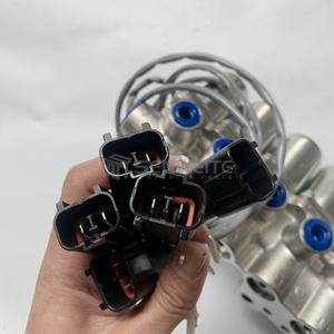 Ensemble de vannes solénoïdes Senwitt 209-60-77240 à cinq voies pour excavatrices Komatsu PC600-7 PC800 - Product Image 3