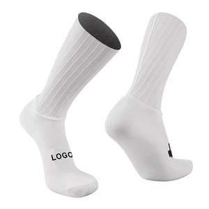 Calcetines de Ciclismo de Alto Rendimiento Aero Fit, Calcetines de Ciclismo Aero Ligeros con Malla Transpirable y Costuras Acanaladas, Venta al Por Mayor - Product Image 4