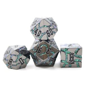 Juego de Dados Personalizados Poliedricos para Dnd RPG de 16 mm con Rayas de Mica Agrietada - Product Image 3