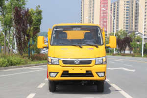 Pequeño camión de limpieza de succión de aguas residuales Dongfeng de alta presión nuevo o usado de 2500 litros para limpieza de desagües - Product Image 2