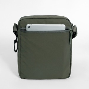 Sac bandoulière décontracté classique et tendance pour homme, personnalisable en petites séries avec logo urgent, en nylon imperméable - Product Image 3