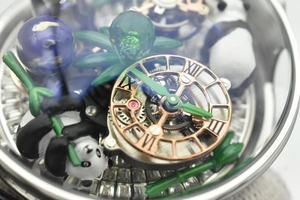 Montre automatique à tourbillon avec bracelet noir et design sculpté Panda - Product Image 3