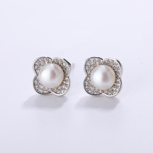 Copper Full Pave CZ <b>Four</b> <b>Leaf</b> Flower White Pearl Stud <b>Earrings</b> for Women Zircon Floral Pearl Jewelry Bridal Wedding Gift - Product Image 3