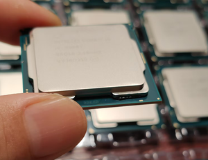Procesador Intel Core I9-9900T de 9.ª Generación, LGA1151, SRG1B, 8 Núcleos, 2.1GHz, 16MB, 35W, Nuevo, para Escritorio, 14nm, Alto Rendimiento - Product Image 2