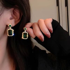 Factory Wholesale Emerald <b>Necklace</b> Set, Micro Inset Copper Green Brass Zircon Pendant <b>Necklace</b>, Stainless Steel Women's <b>Necklace</b> - Product Image 3