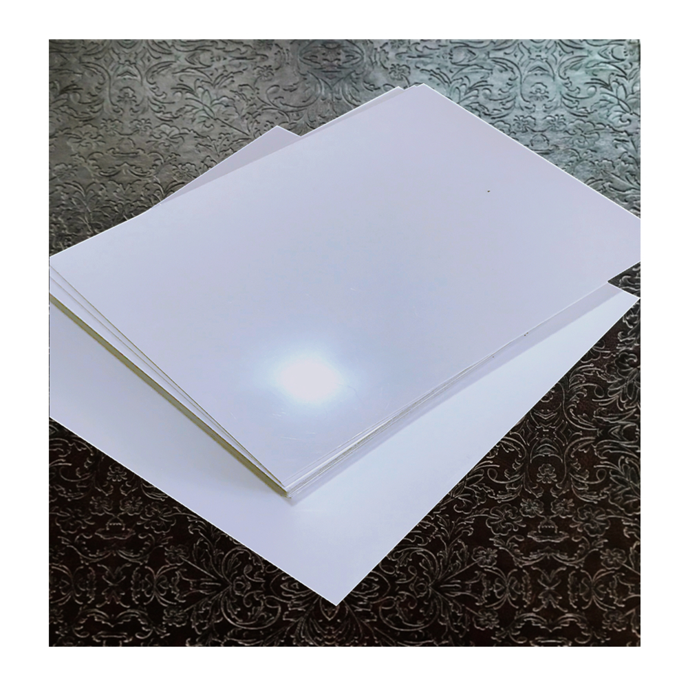 Bianco lucido 8"x12"x0,65 mm con angoli dritti