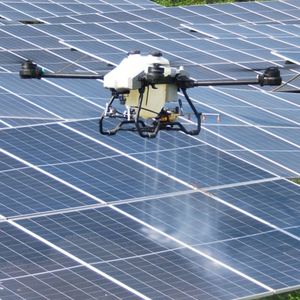 โดรนทำความสะอาดแผงโซลาร์เซลล์ JIUSI D50R แรงดันสูง ประหยัดต้นทุน ลดแรงงาน - Product Image 1