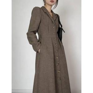 Abrigo largo elegante de <span class=keywords><strong>mujer</strong></span> con solapa, estilo gabardina, para otoño-invierno, de mezcla de lana a rayas, con botonadura sencilla, tipo vestido maxi - Product Image 1