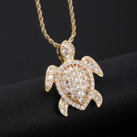 Collier Pendentif Tortue Marine en Laiton Plaqué Or 18K Micro Pavé CZ Iced Out avec Chaîne Corde, Bijoux Hip Hop pour Hommes et Femmes