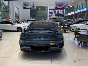 XIAOMI SU7 d'occasion, transmission intégrale 4 roues motrices, longue autonomie, édition MAX, véhicule électrique, berline 4 portes 5 places, haute performance, gris sur noir - Product Image 3