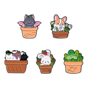 Figurines en métal personnalisées d'animaux de dessin animé, émail souple, pour lapin, chien, chauve-souris brumeuse cachée dans des plantes en pot - Product Image 1
