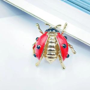 Yunlv เข็มกลัดสีน้ำมันรูปแมลงเต่าทอง, เสื้อโค้ทสเวตเตอร์สูทเครื่องประดับและเข็มกลัดอัลลอยด์ใหม่ทันสมัย - Product Image 6