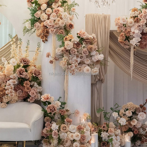 Set di Fiori Decorativi Personalizzati NIKA per Matrimoni Autunnali, Ghirlanda di Rose Marroni per Eventi Nuziali e Decorazioni Scenografiche - Product Image 3