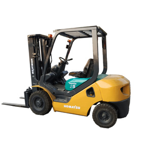Montacargas Usado de 2.5 Toneladas con Motor Diésel para Komatsu FD25, Mástil de 3 Etapas, Montacargas de Segunda Mano de 2.5t con Motor Japonés - Product Image 1