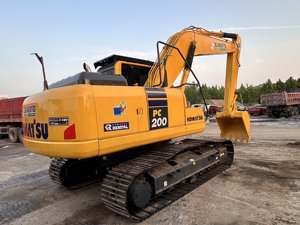 Excavadora usada Komatsu PC200 original japonesa, con gran potencia de excavación, excavadora de cadenas Komatsu 200 para operaciones de excavación de zanjas. - Product Image 4
