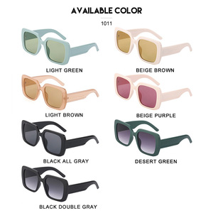 Lunettes de soleil carrées de luxe pour femmes, protection UV400, monture PC, verres gris-noir, lunettes de mode pour l'extérieur - Product Image 4