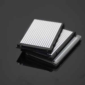 แผ่นเพาะเชื้อ PCR ยี่ห้อ Yongyue 384 หลุม 40 ลิตร ก้นแบน โครงสีดำ หลอดสีขาว ฆ่าเชื้อได้ สำหรับห้องปฏิบัติการ - Product Image 1