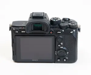 Máy ảnh không gương lật full-frame Sony A7R IV bán chạy nhất, cảm biến BSI 61MP, lấy nét tự động theo mắt thời gian thực, quay video 4K, 567 điểm lấy nét, chống nước, chụp ảnh chuyên nghiệp - Product Image 2