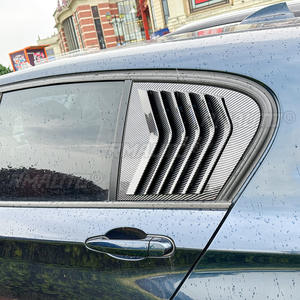 Couvre-ventilations latérales de fenêtre arrière de voiture aspect noir brillant/carbone pour BMW Série 1 F20 118i 120i 2011-2019 - Product Image 4