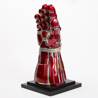 Ornement décoratif à LED avec pierres précieuses rouges, accessoire de cosplay inspiré du cinéma, statue de collection en gros