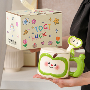 Taza de Café de Cerámica con Diseño de Manzana, con Tapa y Cuchara - Product Image 2