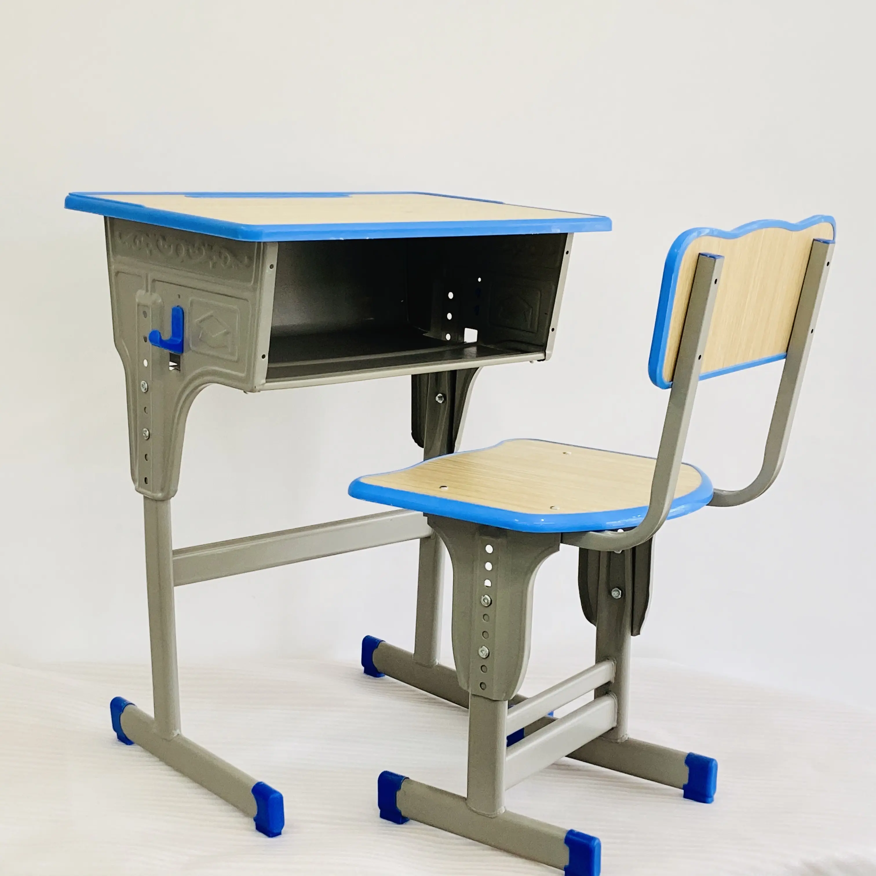 Регулируемый стол и стулья классная мебель школьные стулья со столом для школы