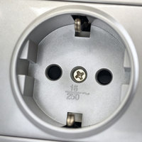 Stok Clearance MGA Stopkontak EU Schuko 16A 250V Tipe F Terpasang di Dinding Panel Persegi Perak Stok Surplus Grosir