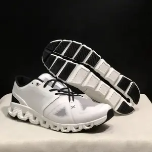 Nuove Scarpe <span class=keywords><strong>da</strong></span> <span class=keywords><strong>Corsa</strong></span> per Uomo e <span class=keywords><strong>Donna</strong></span>, Sneakers di Design Cloudds, Scarpe <span class=keywords><strong>da</strong></span> Ginnastica Triple Black White, Stile Walking - Product Image 1