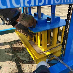 Mobil Mobile Moving Hollow columbia Concrete <strong>Block</strong> Making Machine One-time a <strong>Block</strong> Only One Usa - Product Image 6