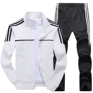 Produsen desain baru set pakaian olahraga pria dua potong set setelan olahraga jaket celana Sweatsuit pria pakaian olahraga