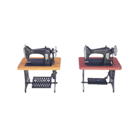 2 styles de mini-machines à coudre vintage en plastique, modèle imitation bois, pour décoration de maison de poupée et micro-scènes