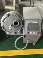 Machine industrielle de marinade sous vide hydraulique réfrigérée avec écran tactile pour attendrir la viande de poulet, de bœuf et de porc