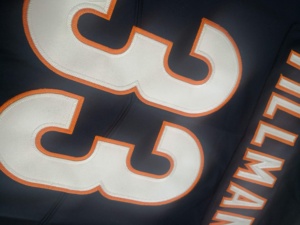 Jersey de Fútbol Americano de Chicago de la Mejor Calidad, Cosido, 18 Caleb Williams 2 D.J. Camiseta personalizada Moore 15 Rome Odunze 84 Colston Loveland - Product Image 3