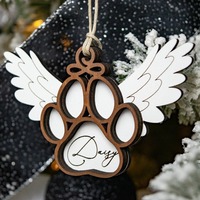 Fabrication d'ornements suspendus commémoratifs en bois gravé écologique, ailes d'ange en bois tridimensionnelles, patte de chien
