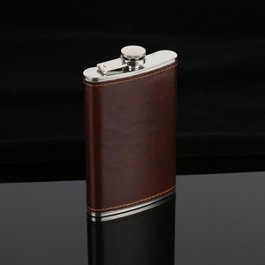Frasco de alcohol de cuero personalizado de 6/7/8OZ botella de vino Petaca de acero inoxidable y juego de regalo de embudo para <span class=keywords><strong>Auchentoshan</strong></span> Finlandia - Product Image 3