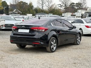 Sin Accidentes 2018 NEGRO Coche de Marca Coreana El Nuevo K3 Auto Diésel Sedán Sin Daños Anteriores Llave Inteligente Cámara de Aparcamiento Trasera Llantas de Aleación - Product Image 2