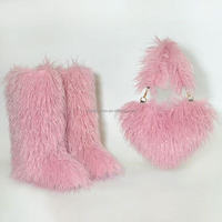 Nouvelle collection 2026 : Sac fourre-tout en forme de cœur pour femme et bottes de neige mi-hautes en fausse fourrure de renard arc-en-ciel