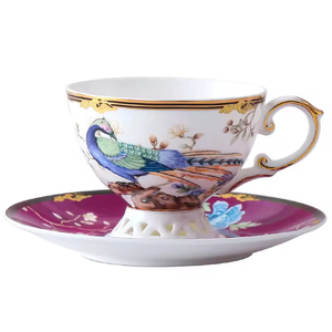 Juego de Taza y Platillo de Cerámica Moderna de Lujo Ligero, Taza Pequeña para Té Negro de la Tarde, Diseño Floral para Parejas, Sostenible y de Alta Gama - Product Image 5