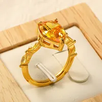 Großer Tropfenförmiger Ring mit Blauem Zirkon-Gradient, Eingelegt in Vergoldeten Edelstahl, Eleganter Modeschmuck für Damen, Alltag und Partys