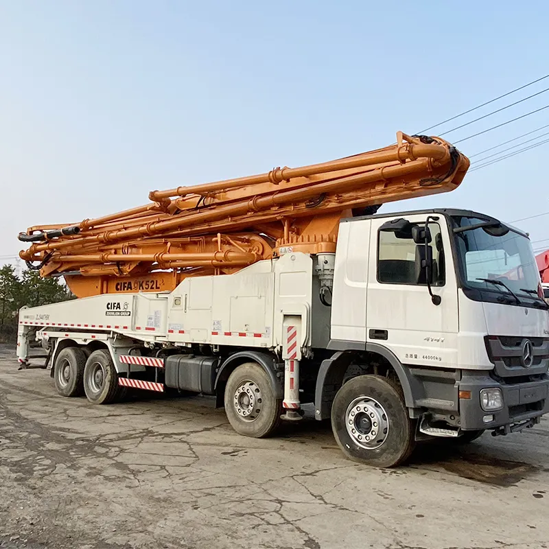 مصنع بيع الثانية اليد Zoomlion CIFA 52 متر مضخة أسمنت يركب على الشاحنة الشاحنات للبيع