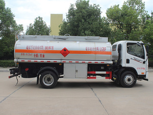 Camión Cisterna <span class=keywords><strong>de</strong></span> Combustible FAW 4x2 <span class=keywords><strong>de</strong></span> 8000 Litros, Vehículo <span class=keywords><strong>de</strong></span> Transporte Diésel, <span class=keywords><strong>Precio</strong></span> <span class=keywords><strong>de</strong></span> Fábrica en China, en Venta - Product Image 3