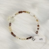 Gelang manik-manik kawat memori seri kuning unik buatan tangan dengan manik-manik kaca campuran, hadiah unik, perhiasan bunga manik-manik kerang