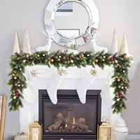 Guirlande de Noël artificielle lumineuse de 1,8 m avec aiguilles de pin et fleurs vertes pour table à manger, décoration intérieure, vente en gros d'usine