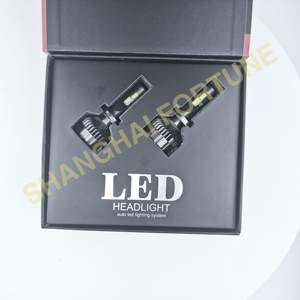 Popolare <span class=keywords><strong>LIO</strong></span> H4 faro moto 40W bianco caldo accessori a LED lampadine - Product Image 1