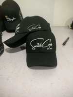 Gorras Trucker Promocionales con Impresión y Bordado de LOGO, Parte Delantera 100% Poliéster/Algodón, Parte Trasera de Malla, Cierre a Presión