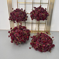 60cm Große Hochzeits-Blumenkugel Kastanienbraune Rote Rose Seiden-Kunstblumen in Burgunderrot für Hochzeits-Tischdekoration