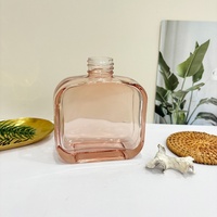 Diffuseur de parfum en verre transparent carré plat de 150 ml, couleur personnalisée, avec bouchon en plastique en forme de champignon, décoration d'intérieur