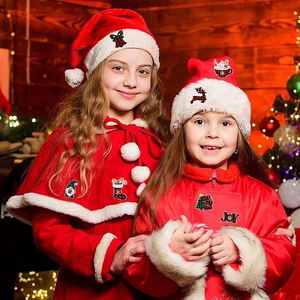 Parche Termoadhesivo Bordado de Reno Navideño con Guante y Diseño de Café, Rojo Mate a Cuadros, de Dibujos Animados Lindos para Decoración - Product Image 2