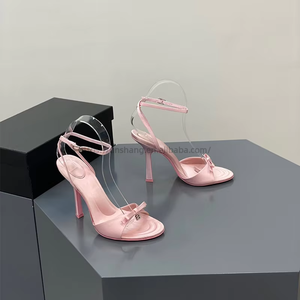 Vente en gros usine : Sandales d'été à talons hauts pour femmes, à bout pointu, rouge rosé, ajourées et à talon cheville, style mode - Product Image 3
